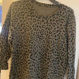 Lucky brand animal print sage green 3/4 sleeve tshirt size L